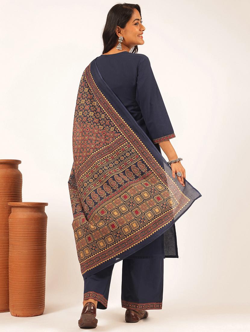 women printed kurta and palazzo with dupatta - 21918878 - Standard Image - 3