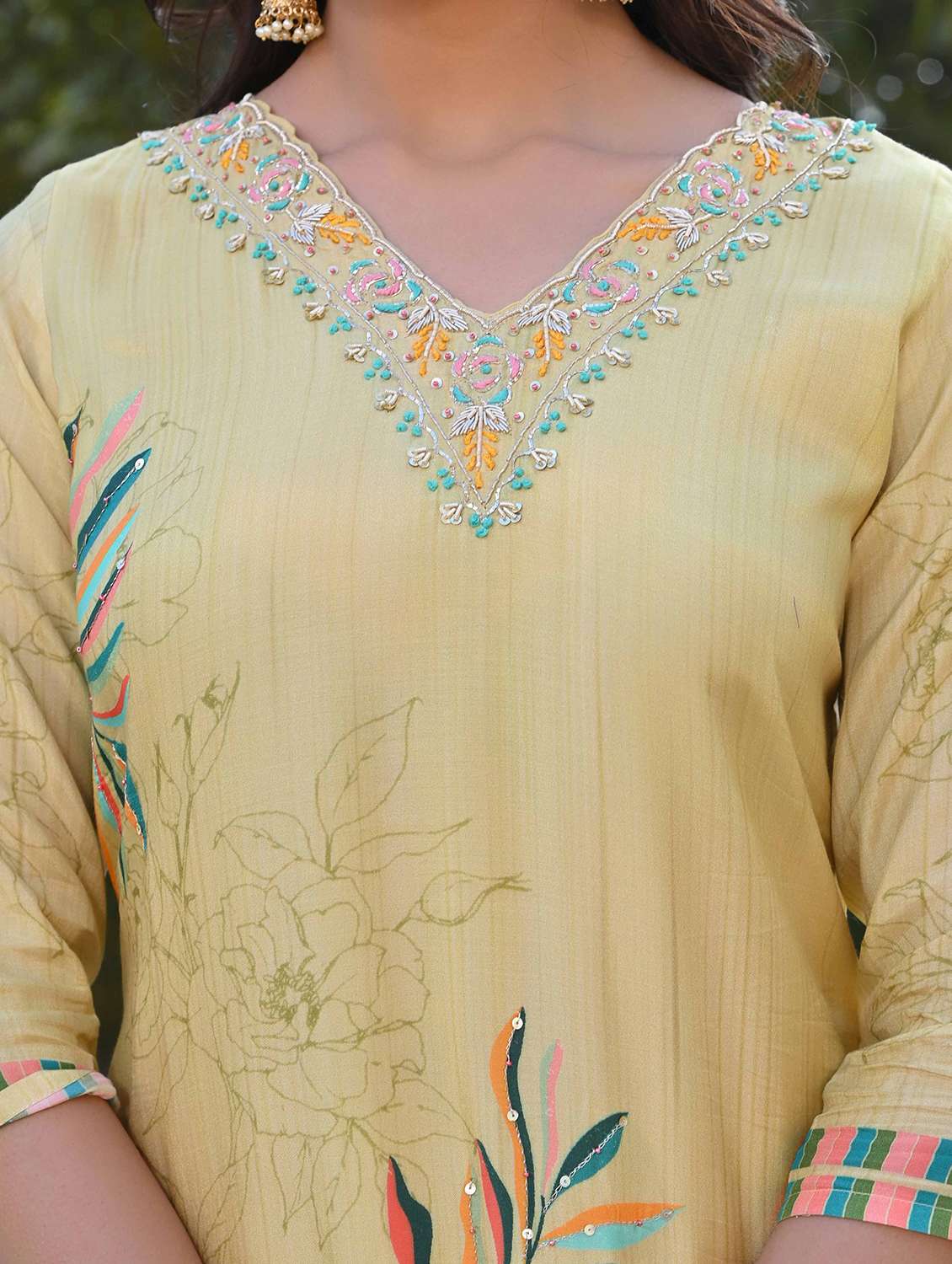 women three quarter sleeve kurta pant with dupatta set - 21919854 -  Standard Image - 5