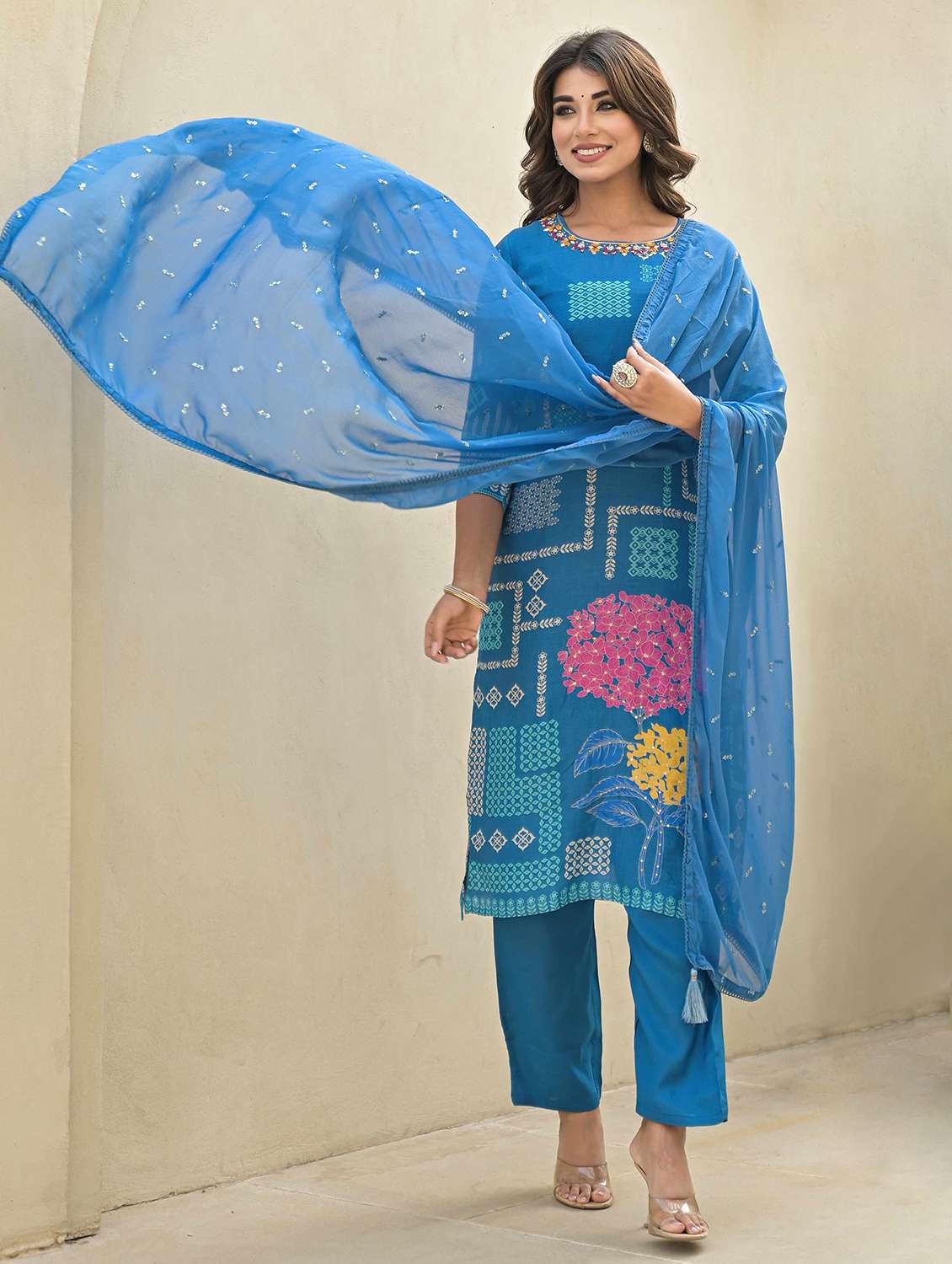 women three quarter sleeve kurta pant with dupatta set - 21919859 -  Standard Image - 5