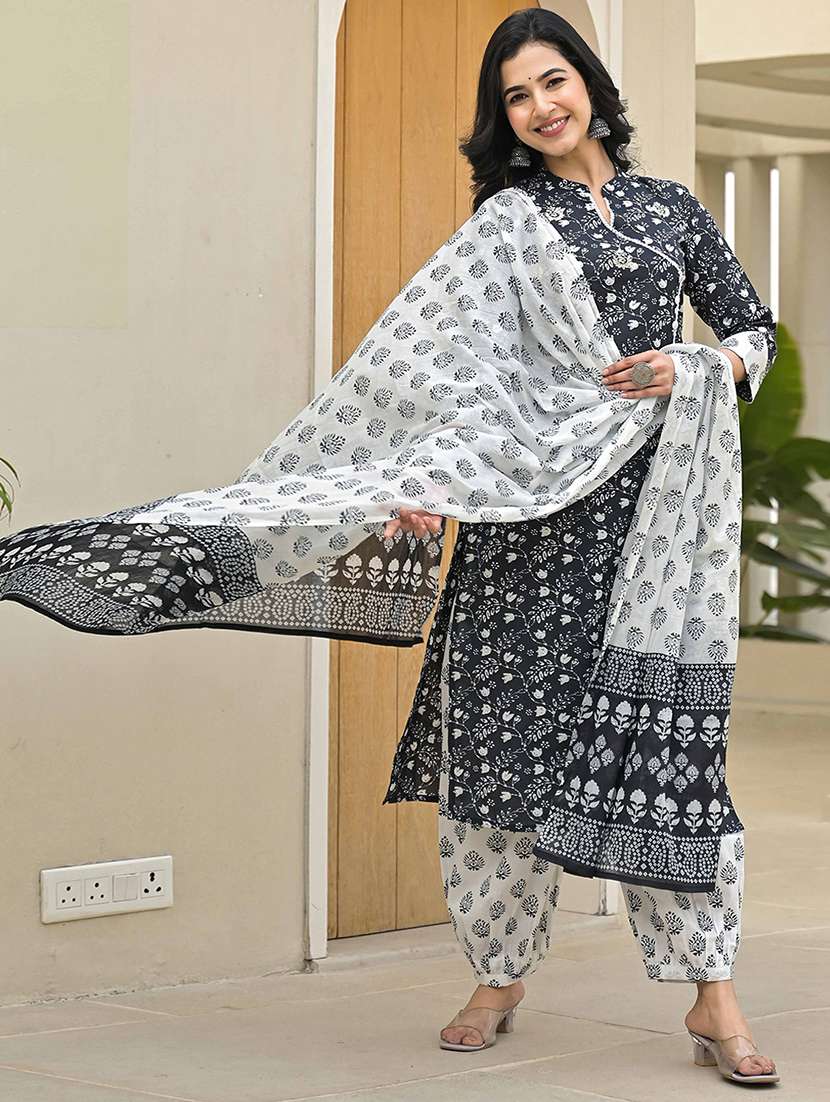 women three quarter sleeve kurta pant with dupatta set - 21919876 -  Standard Image - 5