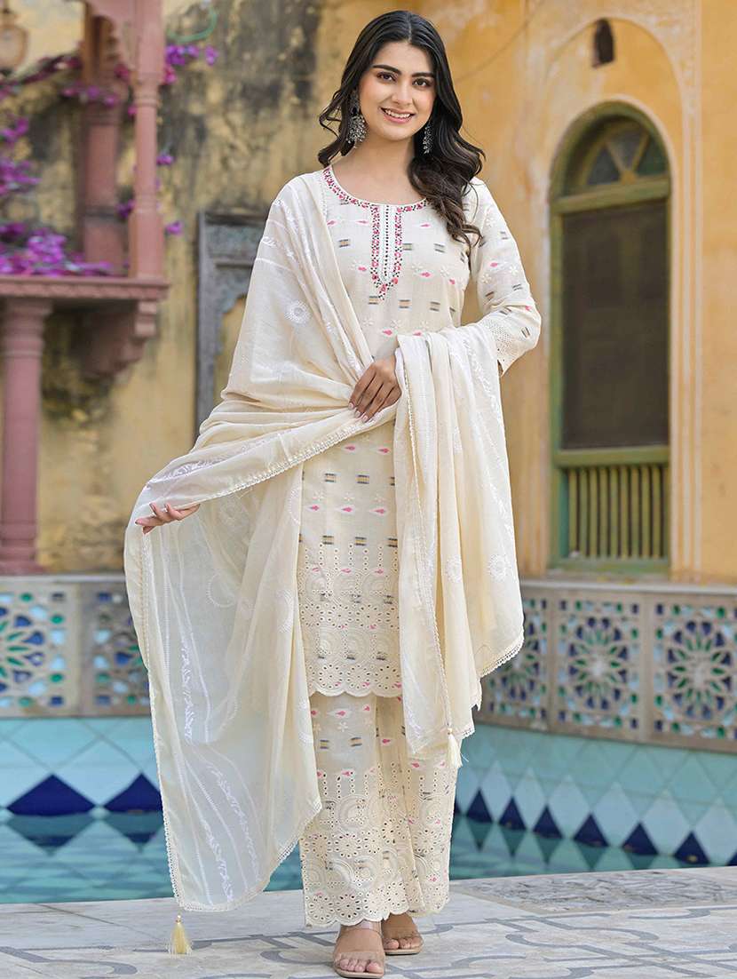 women three quarter sleeve kurta pant with dupatta set