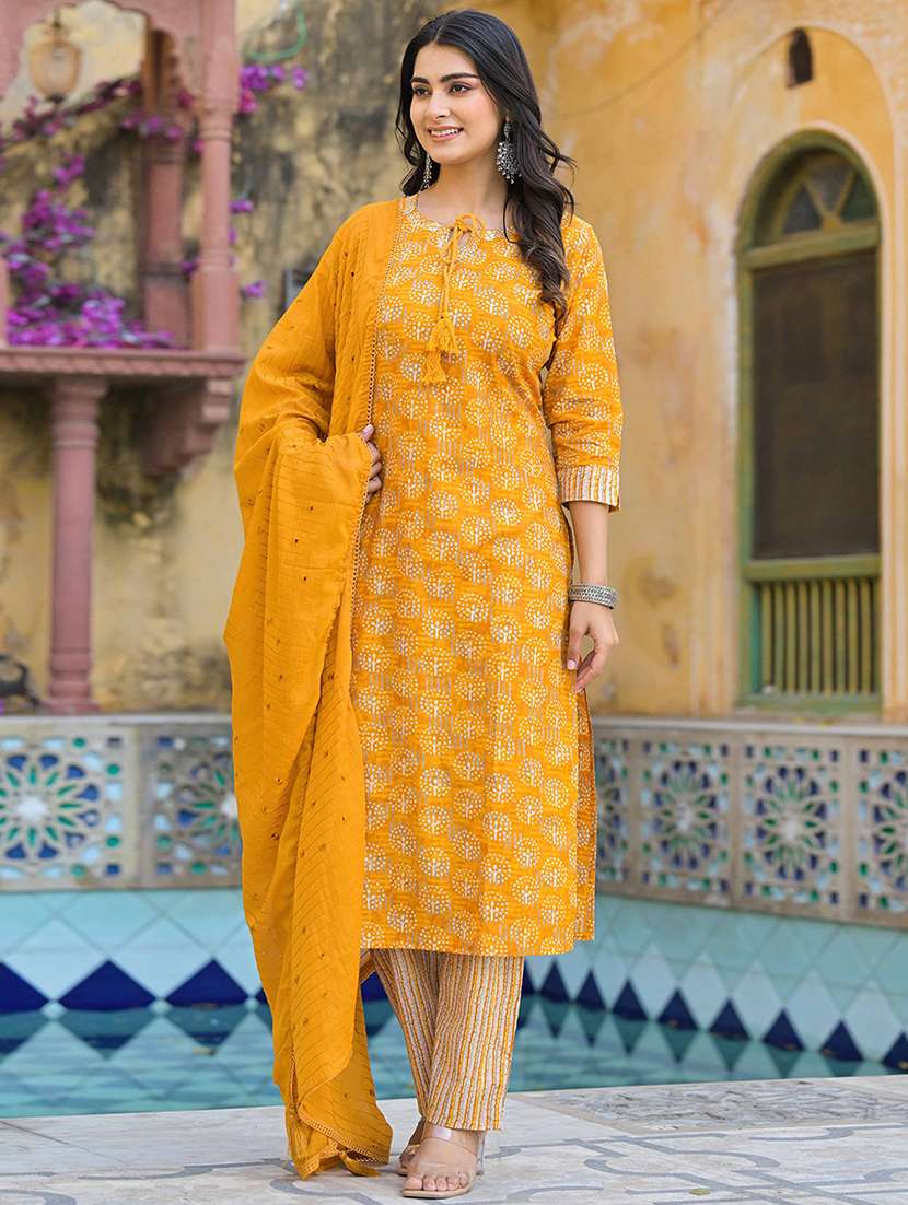 women three quarter sleeve kurta pant with dupatta set