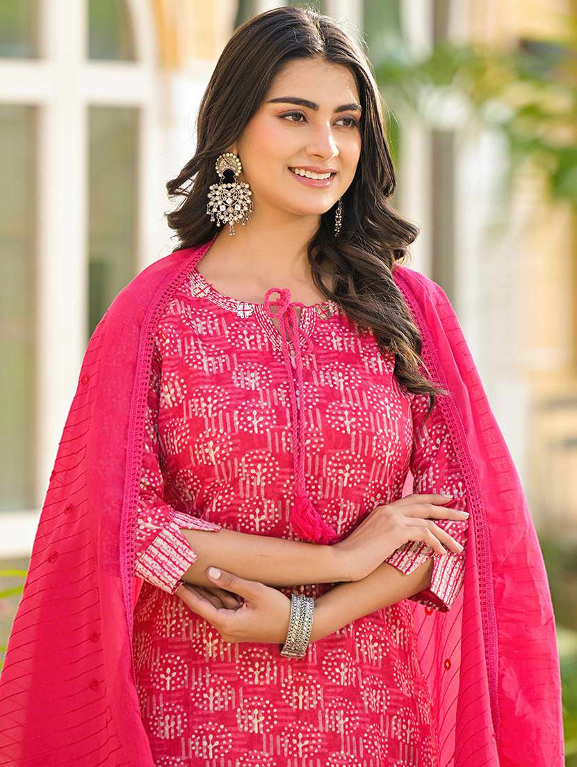 women three quarter sleeve kurta pant with dupatta set - 21919881 -  Standard Image - 3