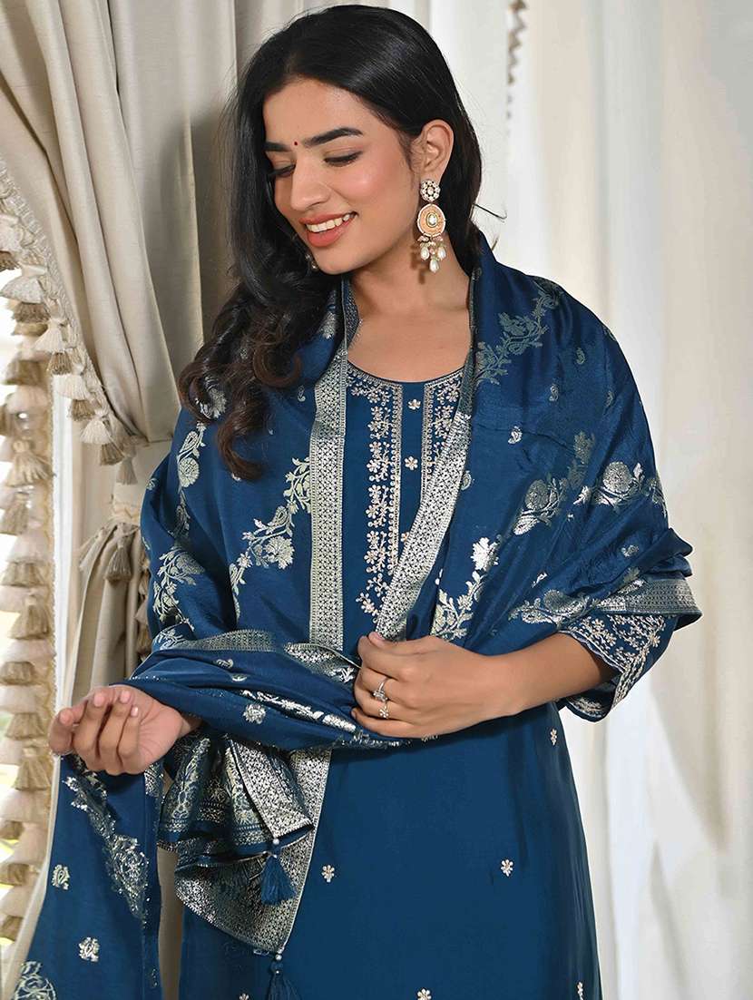 women three quarter sleeve kurta pant with dupatta set - 21919882 - Standard Image - 5