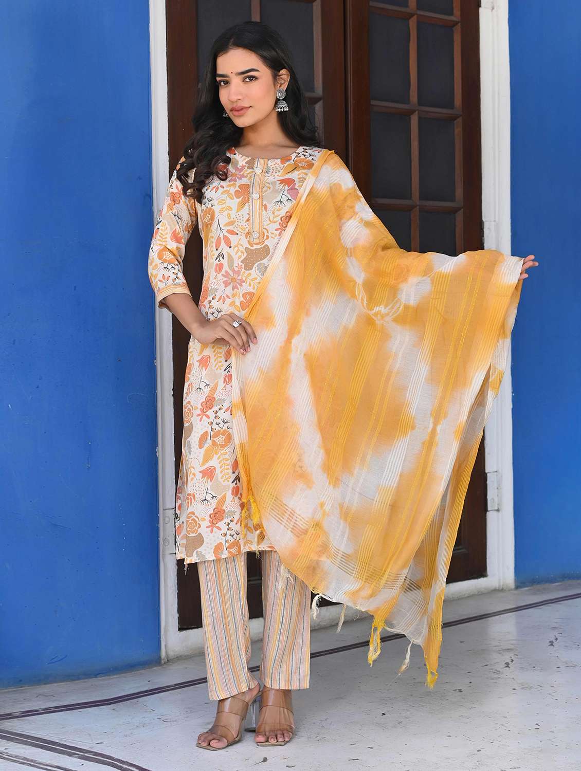 women three quarter sleeve kurta pant with dupatta set - 21919887 -  Zoom Image - 0