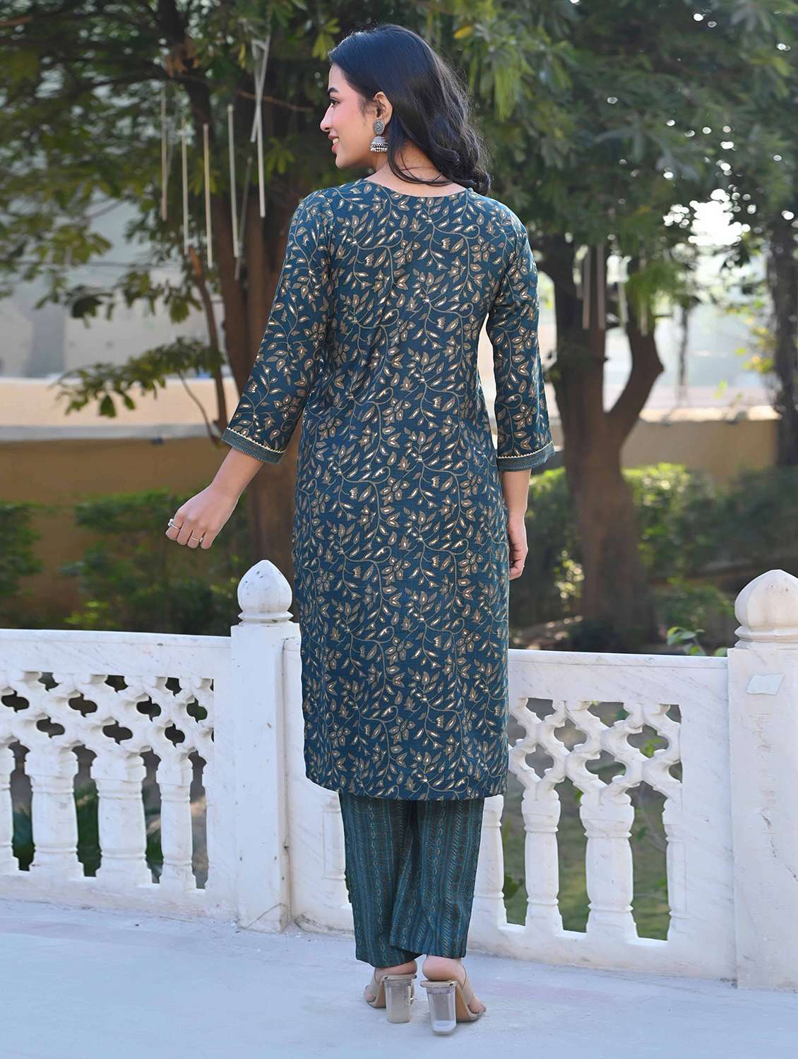 women three quarter sleeve kurta pant with dupatta set - 21919889 -  Standard Image - 3