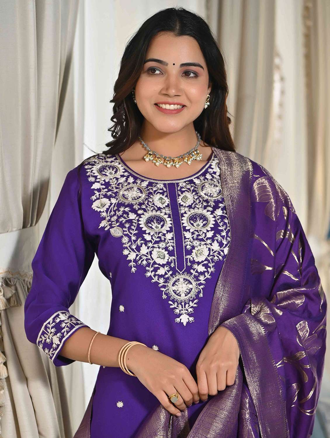 women three quarter sleeve kurta pant with dupatta set - 21919900 - Standard Image - 3