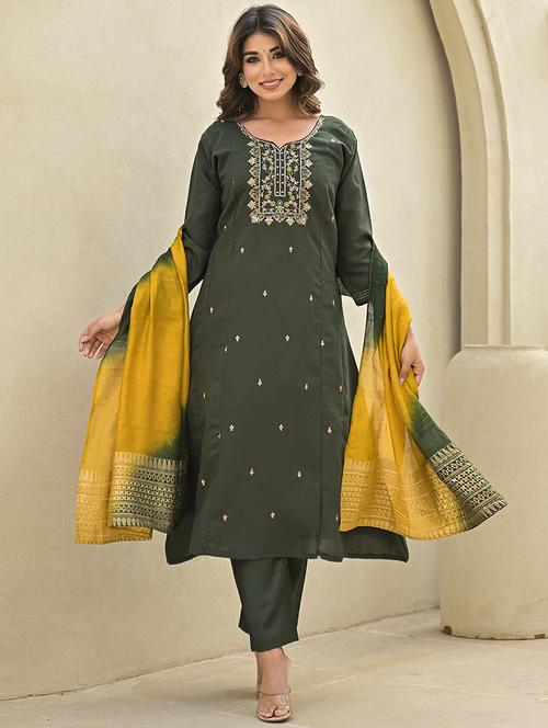 women three quarter sleeve kurta pant with dupatta set - 21919909 -  Standard Image - 0