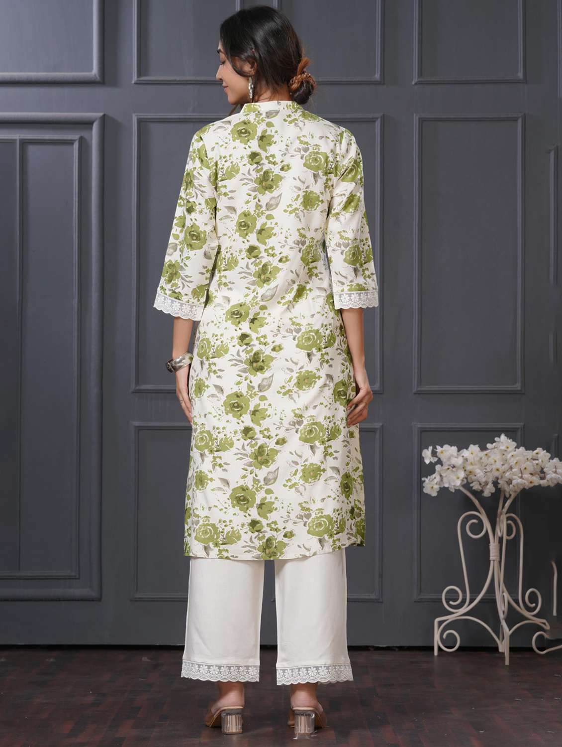 women floral three quarter sleeve kurta palazzo set - 21922351 - Standard Image - 3