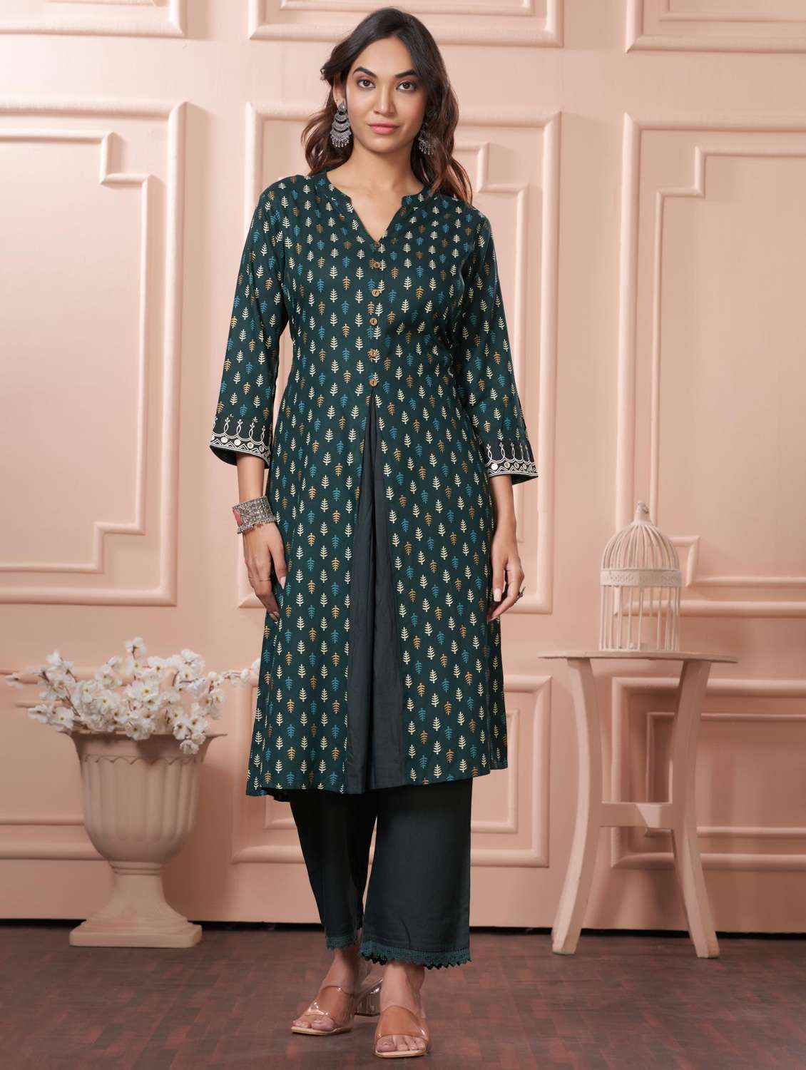 women printed three quarter sleeve kurta palazzo set