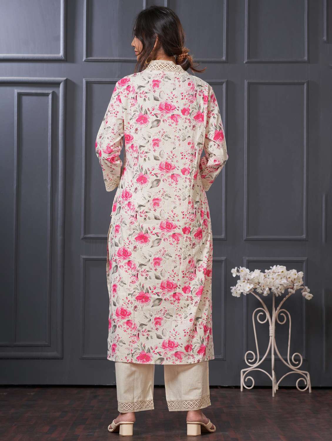 women floral three quarter sleeve kurta palazzo set - 21922366 - Standard Image - 3