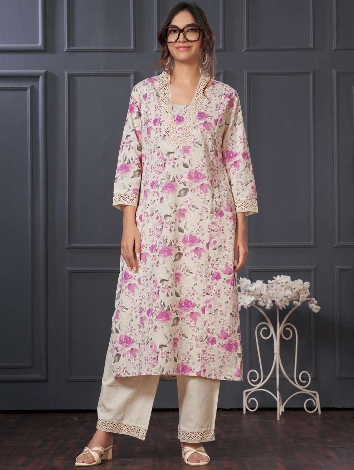 women floral three quarter sleeve kurta palazzo set - 21922367 - Zoom Image - 0