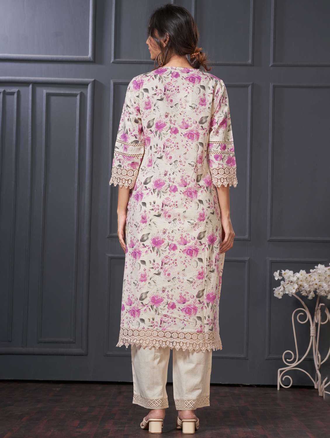 women floral three quarter sleeve kurta palazzo set - 21922369 -  Standard Image - 3