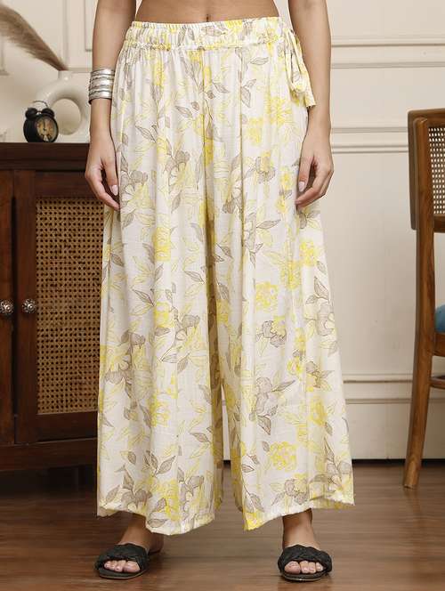 women floral printed flared palazzo - 21922579 - Standard Image - 0
