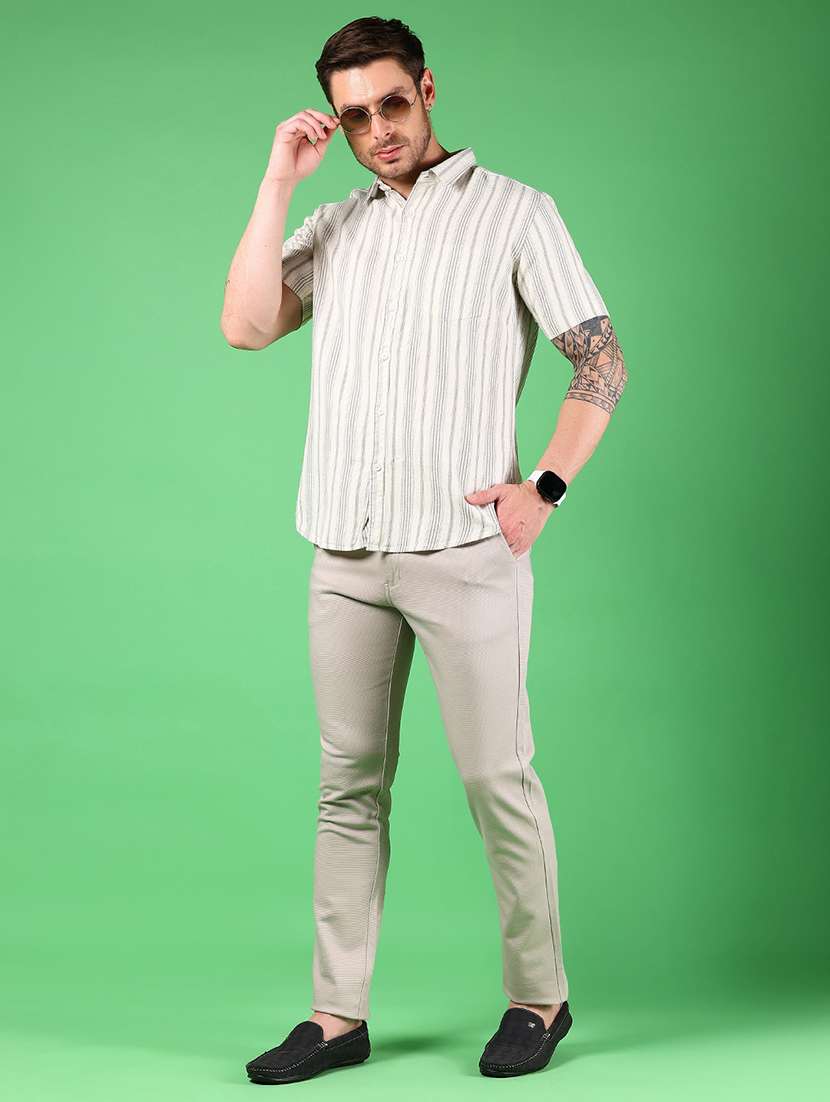 men solid mid rise slim fit chinos  - 21922880 -  Standard Image - 5