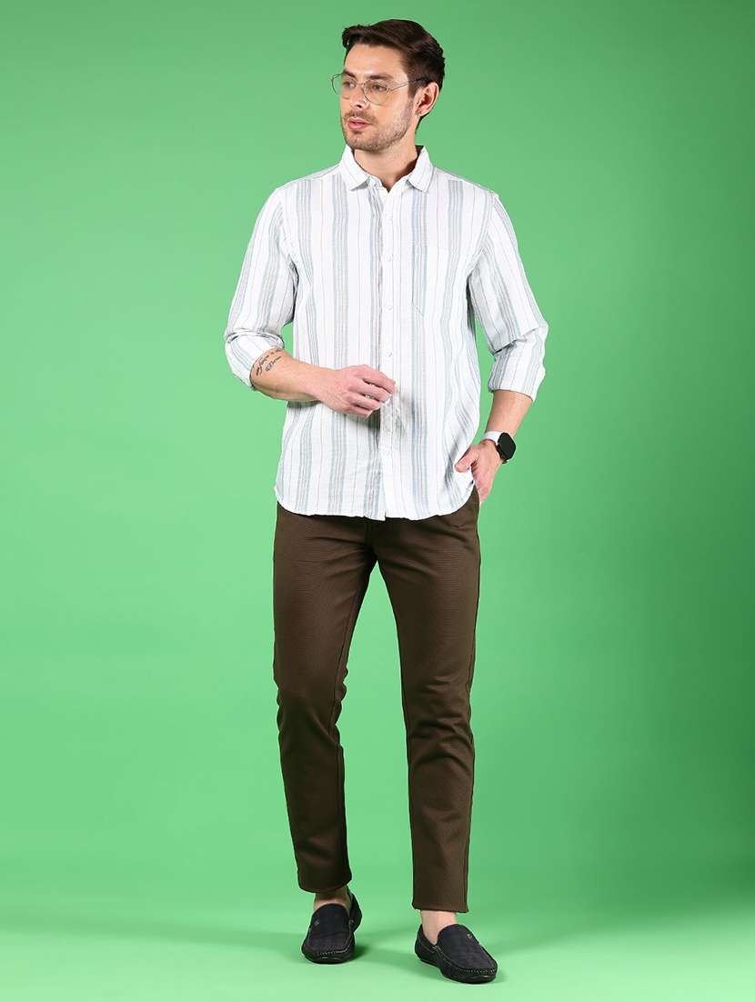 men solid mid rise slim fit chinos  - 21922882 -  Standard Image - 5