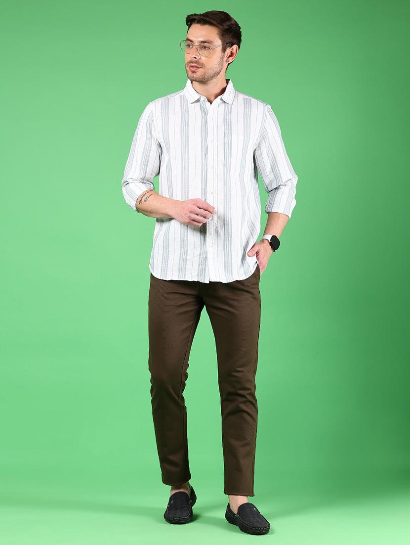 men solid mid rise slim fit chinos - 21922902 - Standard Image - 5