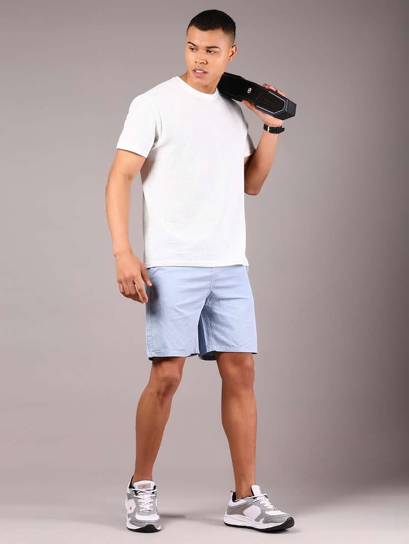 men solid mid rise regular shorts - 21923441 - Standard Image - 5