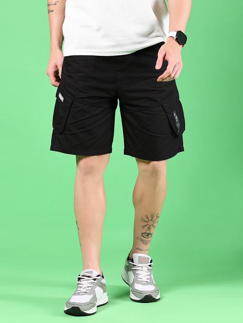 men solid mid rise regular fit cargo shorts - 21923445 - Standard Image - 0