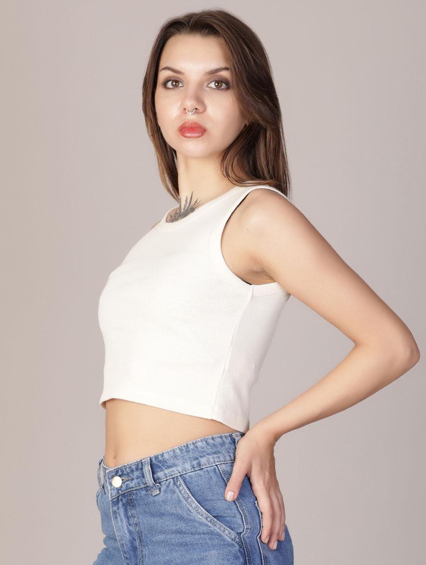 women solid sleeveless crop top - 21923807 - Zoom Image - 0