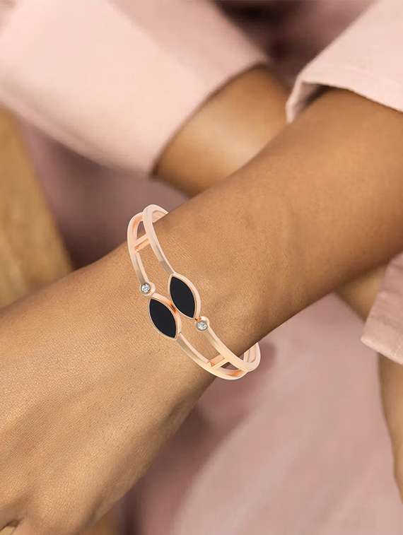 women gold brass bangle bracelet - 21923878 -  Standard Image - 3