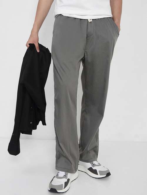 men solid mid rise casual trouser - 21923904 - Standard Image - 0