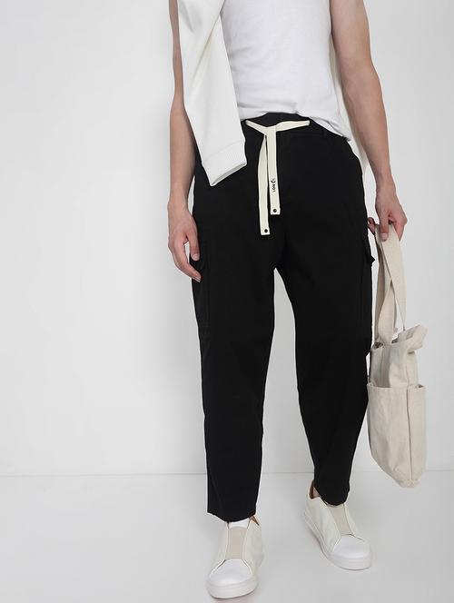 men solid mid rise flat front casual trouser - 21923905 - Standard Image - 0
