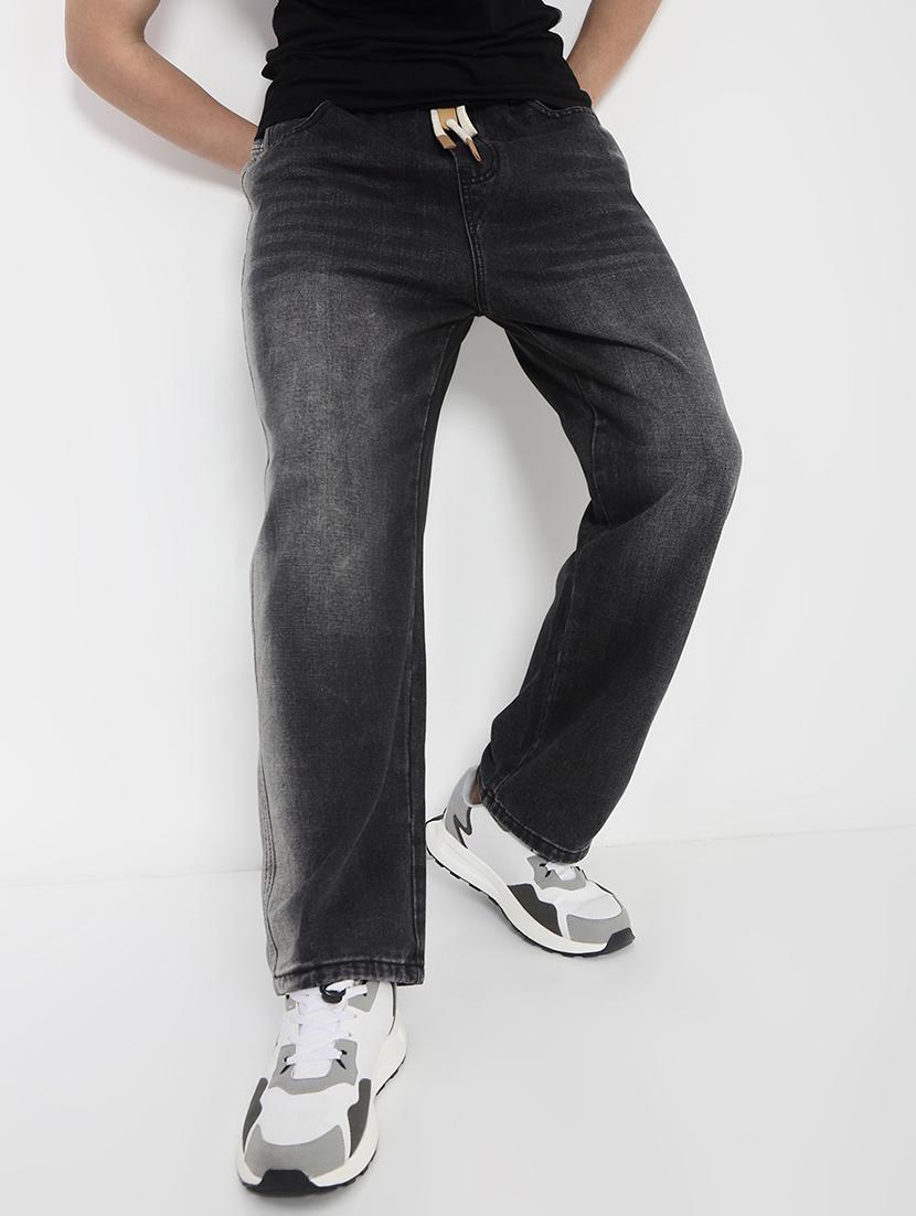 men solid mid rise straight fit jean - 21923954 -  Zoom Image - 0