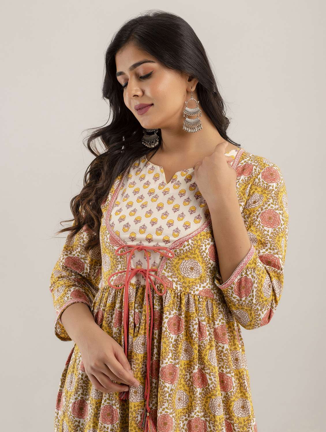 women three quarter sleeve ethnic dress - 21924934 - Standard Image - 5