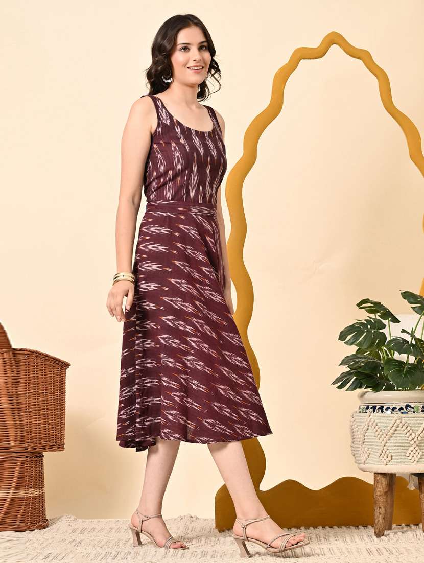 women maroon ikat print sleeveless ethnic dress - 21925007 -  Standard Image - 3