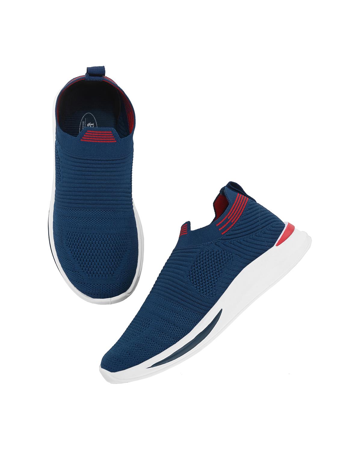 boys solid slip on sports shoe - 21925115 - Standard Image - 3