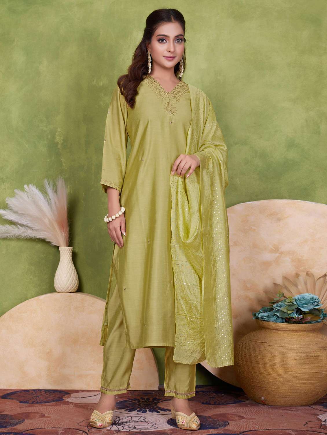 women three quarter sleeve kurta pant with dupatta set - 21925246 - Zoom Image - 0