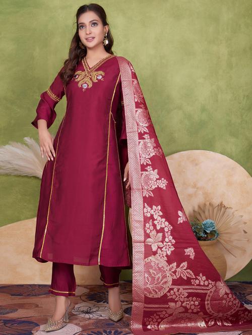 women three quarter sleeve kurta pant with dupatta set - 21925263 - Standard Image - 0