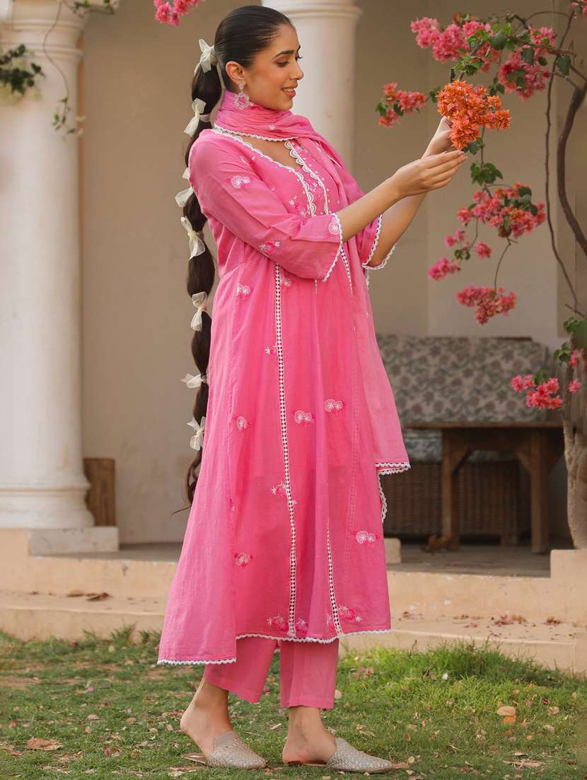 women three quarter sleeve anarkali kurta pant with dupatta set - 21925671 - Standard Image - 3