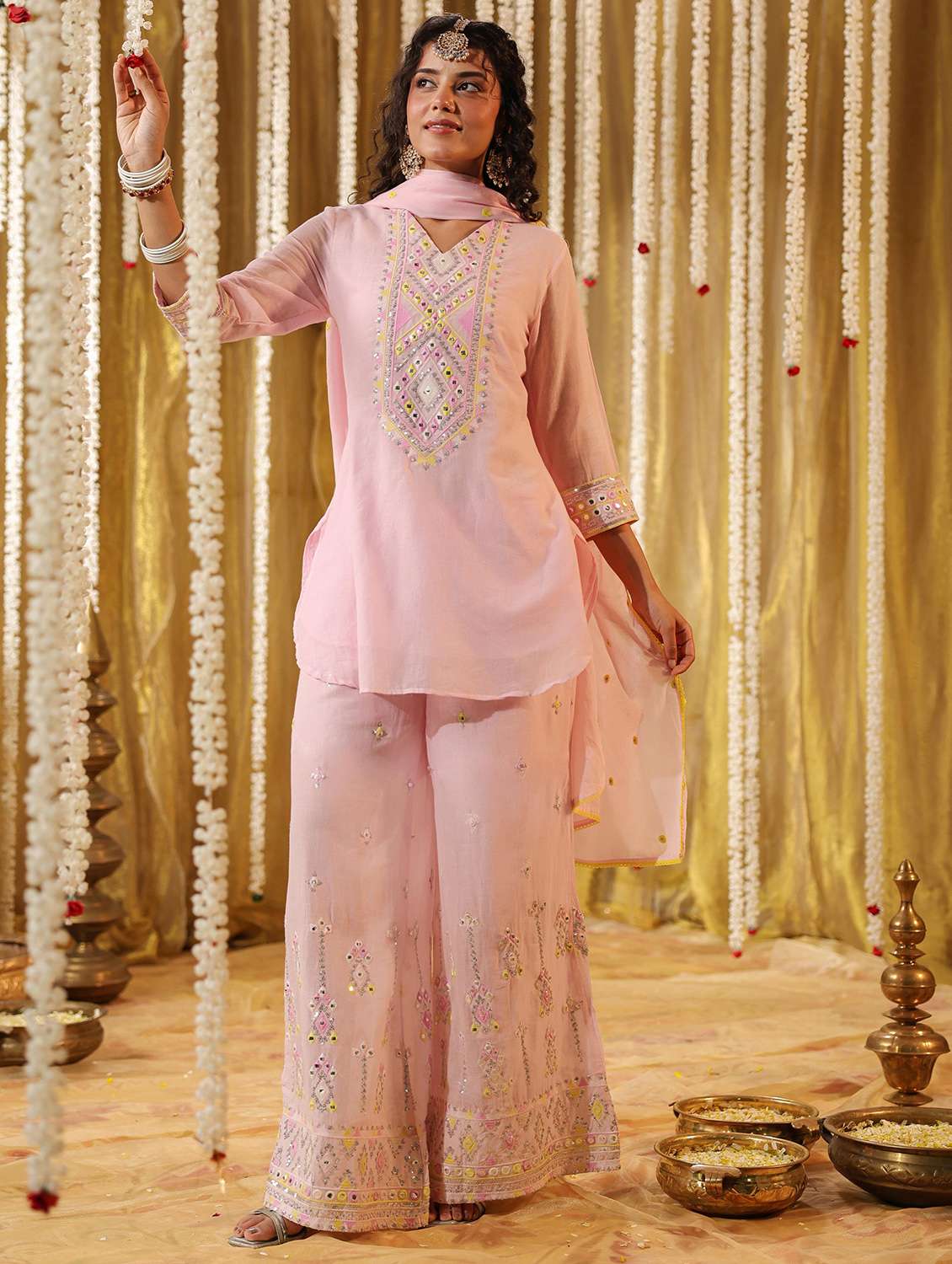 women three quarter sleeve kurta palazzo with dupatta set - 21925676 -  Standard Image - 5