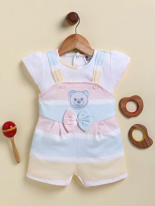 kids printed t-shirt with dungree set - 21925800 - Standard Image - 0