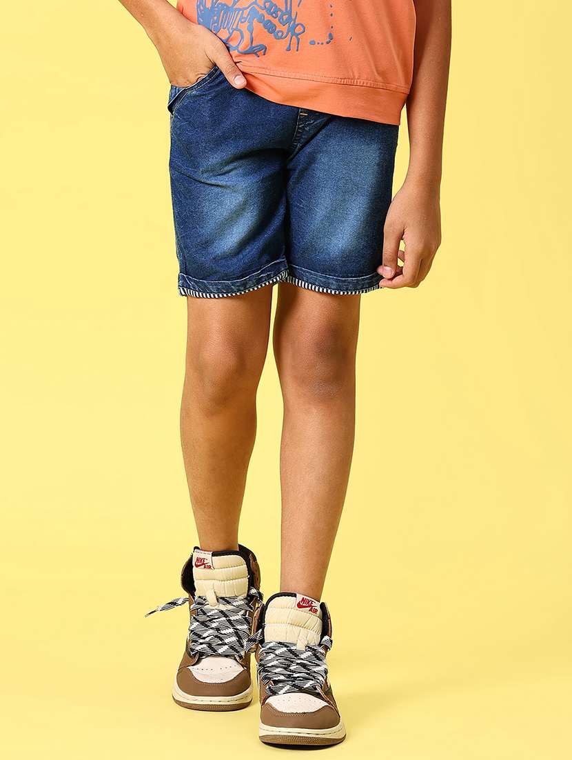 boys solid mid rise regular fit shorts 