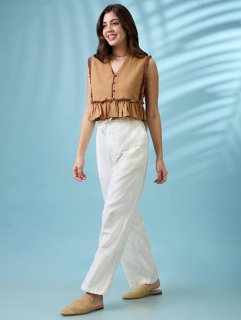 women beige v-neck thread work detail & lace inserts pleated crop top - 21926752 - Standard Image - 5