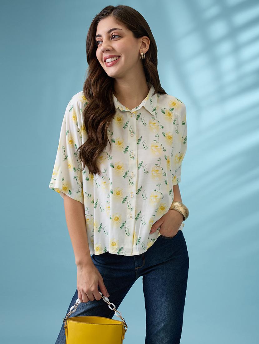 women off white floral print collared neck short sleeves shirt - 21926777 - Zoom Image - 0