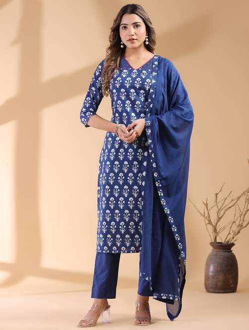 women three quarter sleeve kurta pant with dupatta set - 21926827 - Standard Image - 0