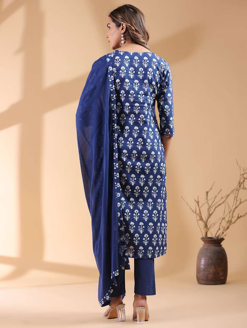 women three quarter sleeve kurta pant with dupatta set - 21926827 - Standard Image - 5