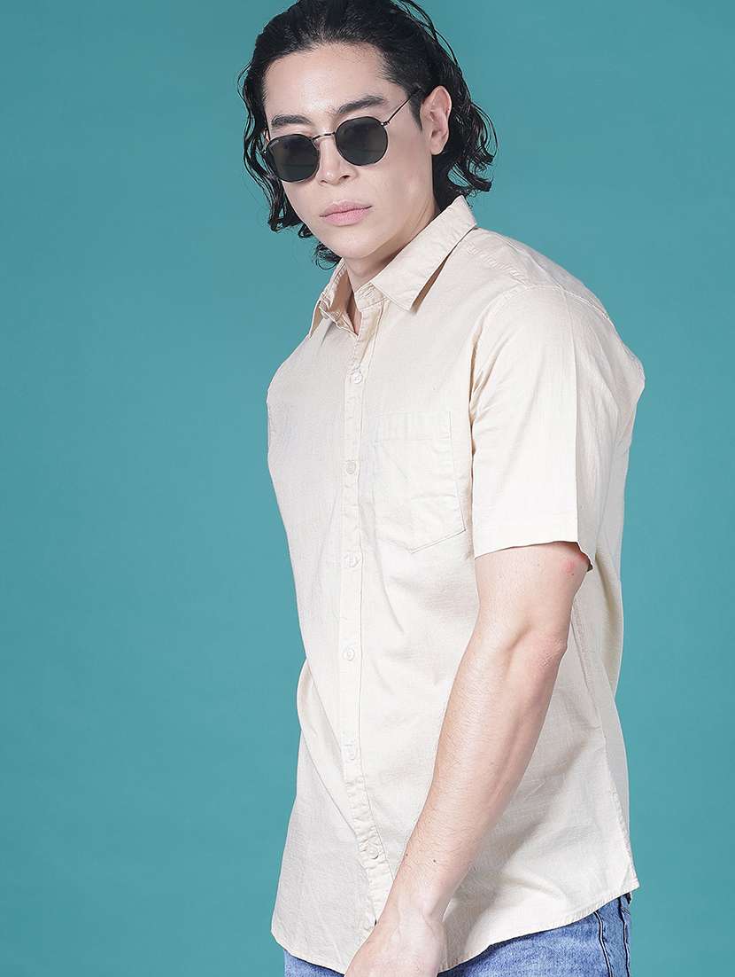 men solid short sleeve collared shirt