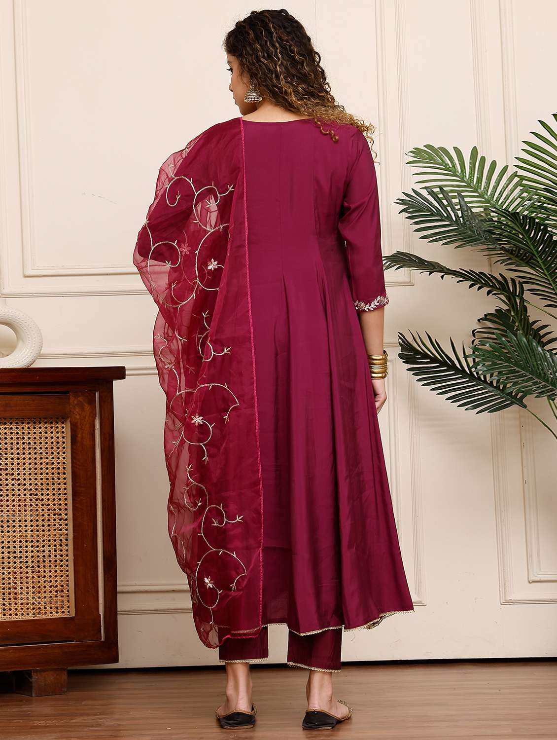 women three quarter sleeve kurta pant with dupatta set - 21930368 -  Standard Image - 3