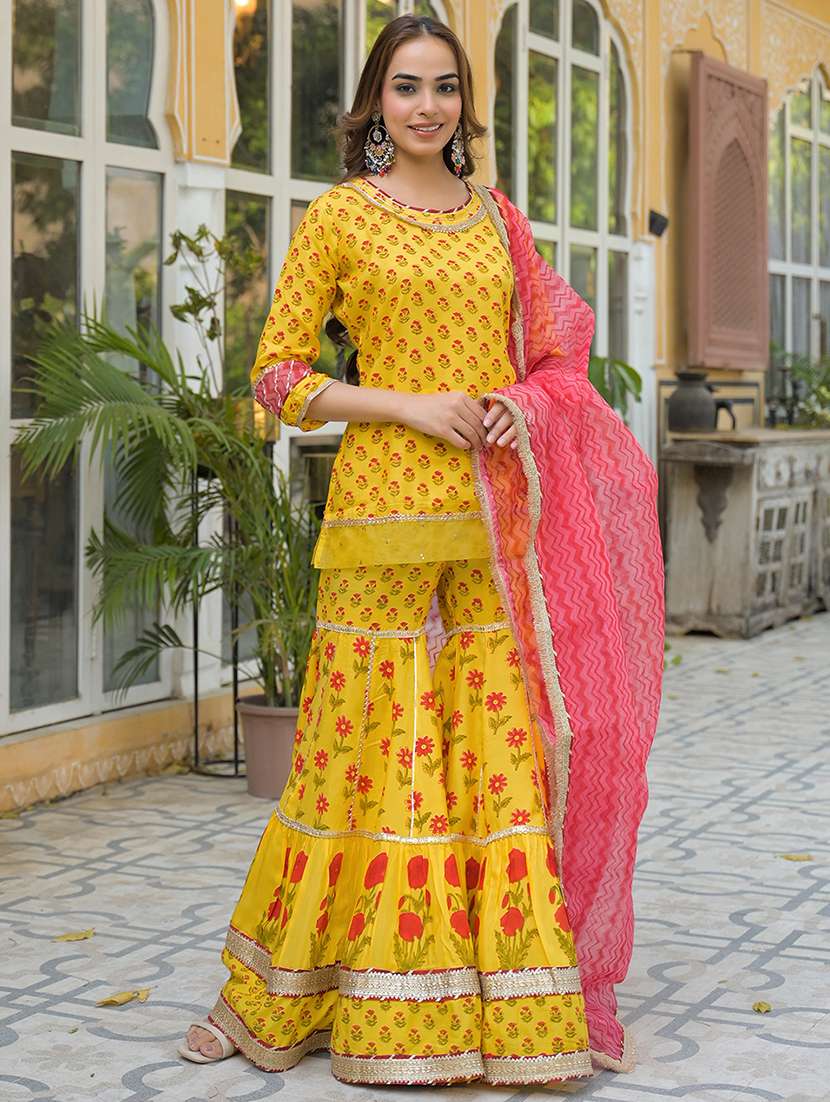 women three quarter sleeve kurta sharara with dupatta set - 21931193 - Standard Image - 3