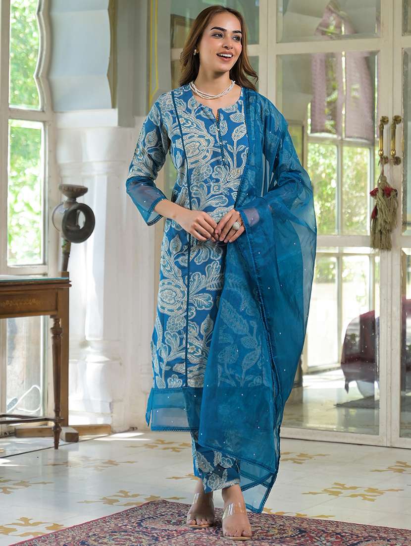 women three quarter sleeve kurta pant with dupatta set - 21931197 -  Standard Image - 3