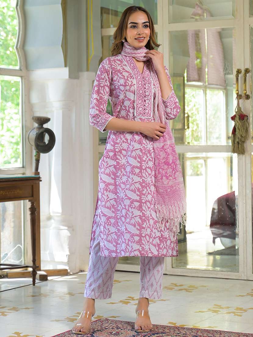 women three quarter sleeve kurta pant with dupatta set - 21931199 - Standard Image - 3
