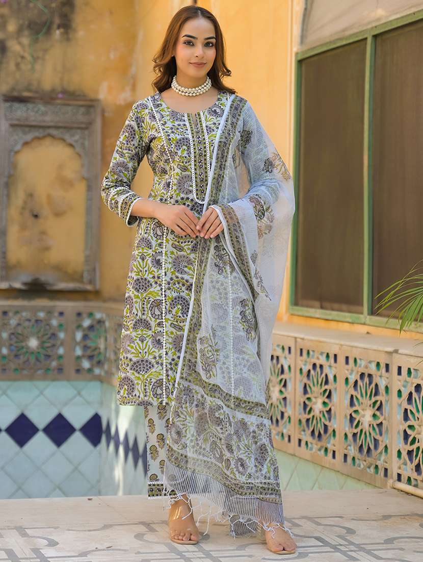 women three quarter sleeve kurta pant with dupatta set