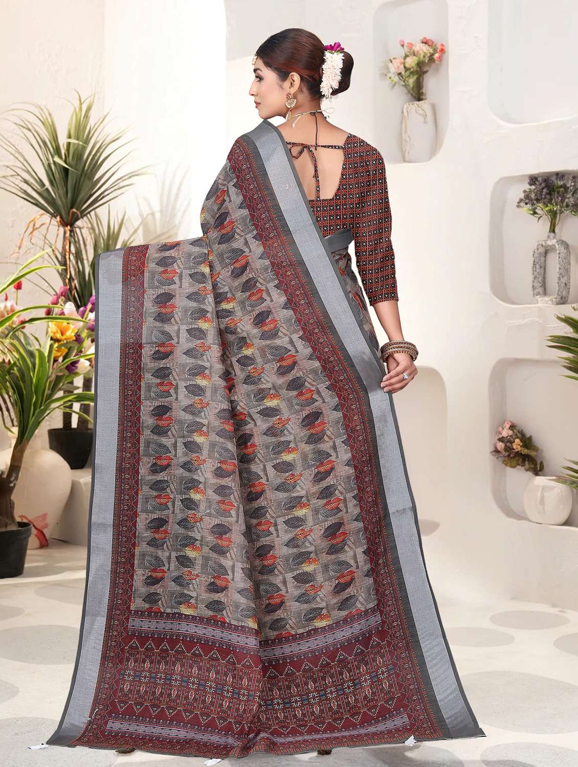 women printed casual wear saree with blouse - 21931212 -  Standard Image - 3