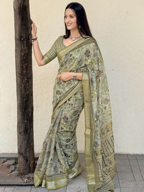 women printed casual wear saree with blouse - 21931215 - Standard Image - 0