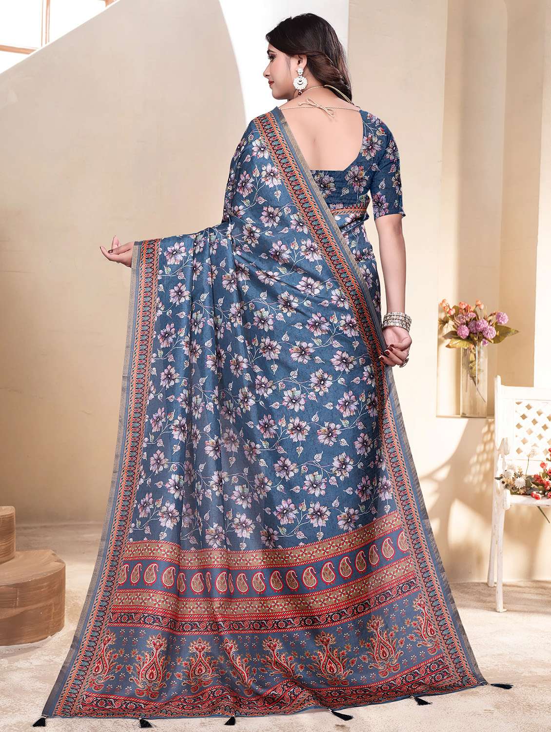 women printed casual wear saree with blouse - 21931224 -  Standard Image - 3